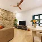 Bravissimo Sant Josep, Cosy 아파트